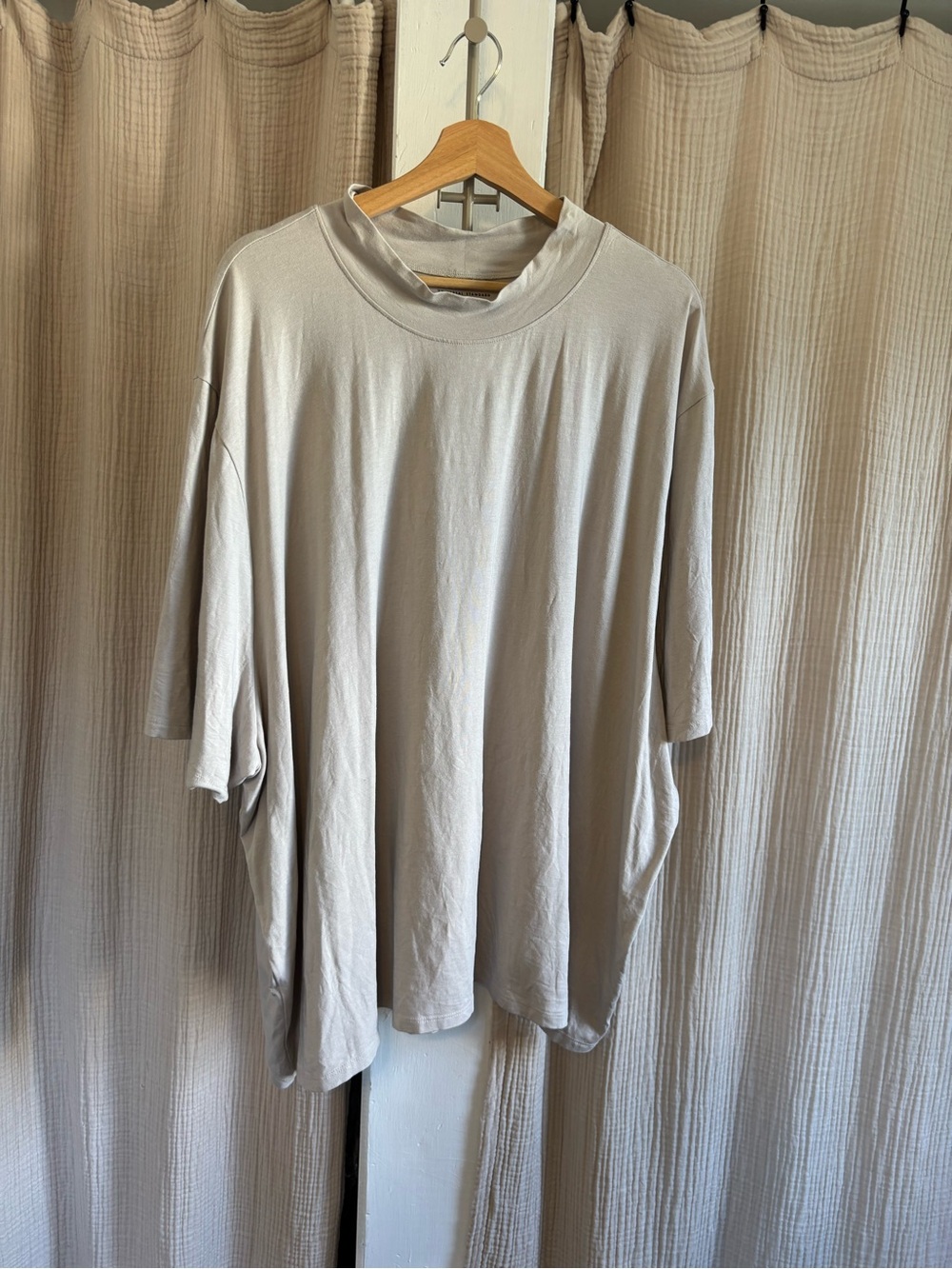 Universal Standard Mockneck T-Shirt- 4XL